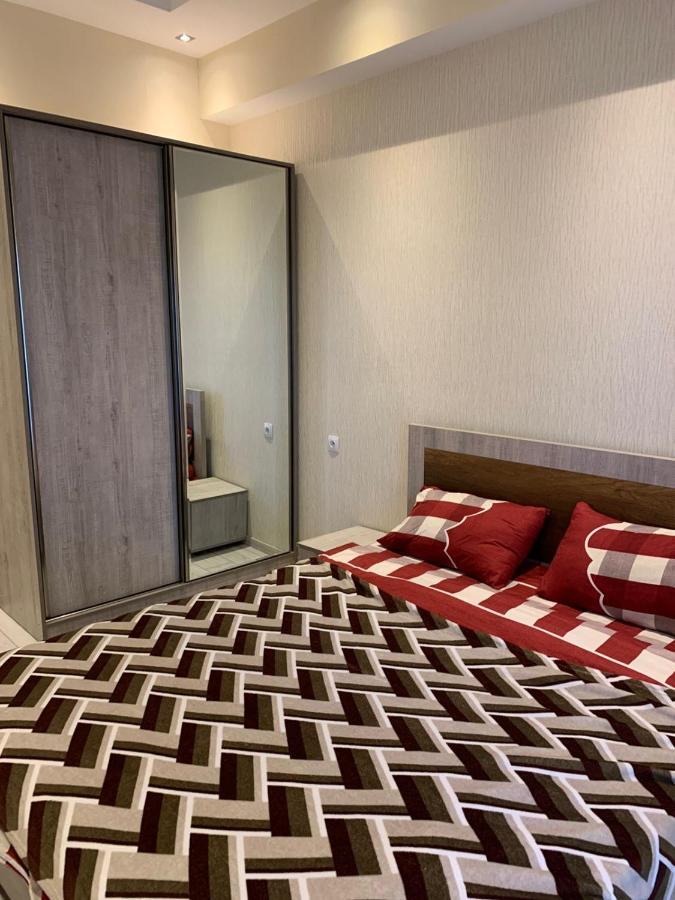 Apartment Three Bedroom In Saburtalo تبليسي المظهر الخارجي الصورة