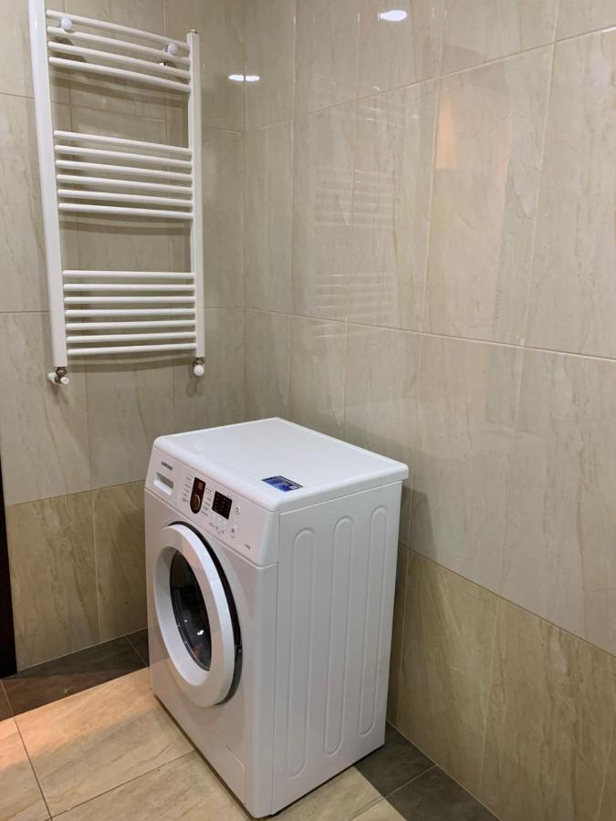 Apartment Three Bedroom In Saburtalo تبليسي المظهر الخارجي الصورة