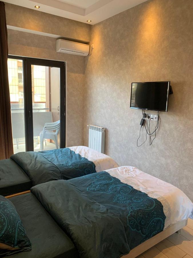 Apartment Three Bedroom In Saburtalo تبليسي المظهر الخارجي الصورة